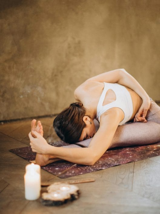 Yin Yoga, la disciplina per ricaricarsi e rilassarsi in vista di settembre 